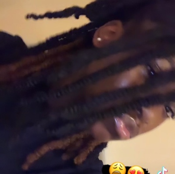 Meet your Posher, Lynn - Picture 1 of 1